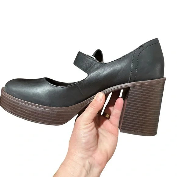 Lucky Brand Black Leather Oliviea Mary Jane Pump - Picture 6 of 12